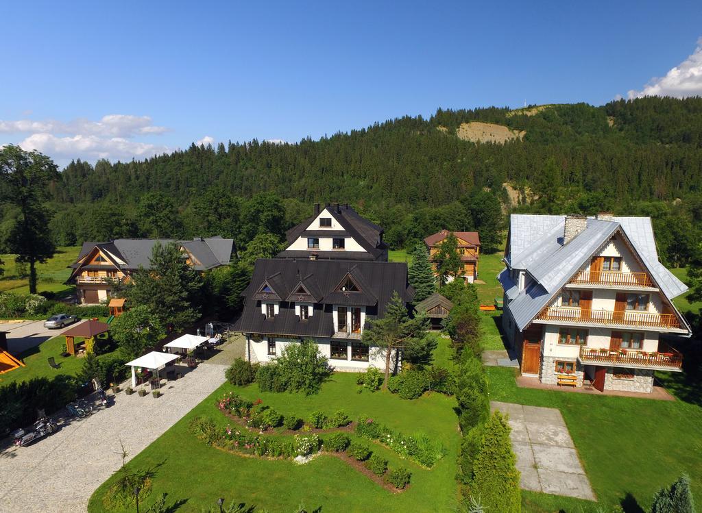 Gosciniec I Herbaciarnia Pod Zlota Lyzwa Bialka Tatrzanska Exterior photo